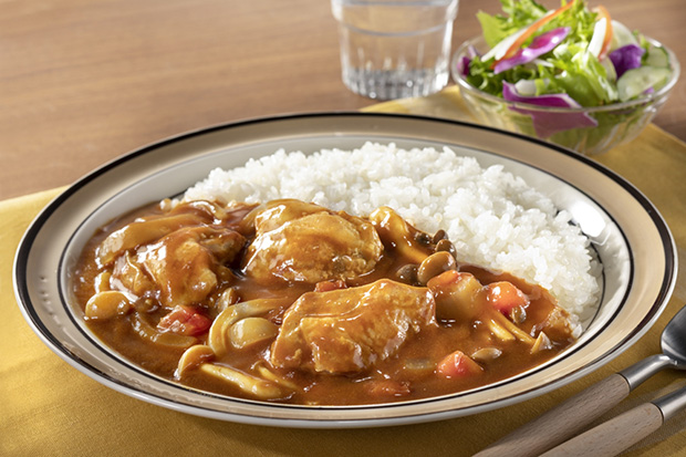 やわらか鶏もも肉とトマトのカレー
