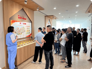 教育機関関係者との交流（ハウス食品（中国）投資社/浙江ハウス食品社）