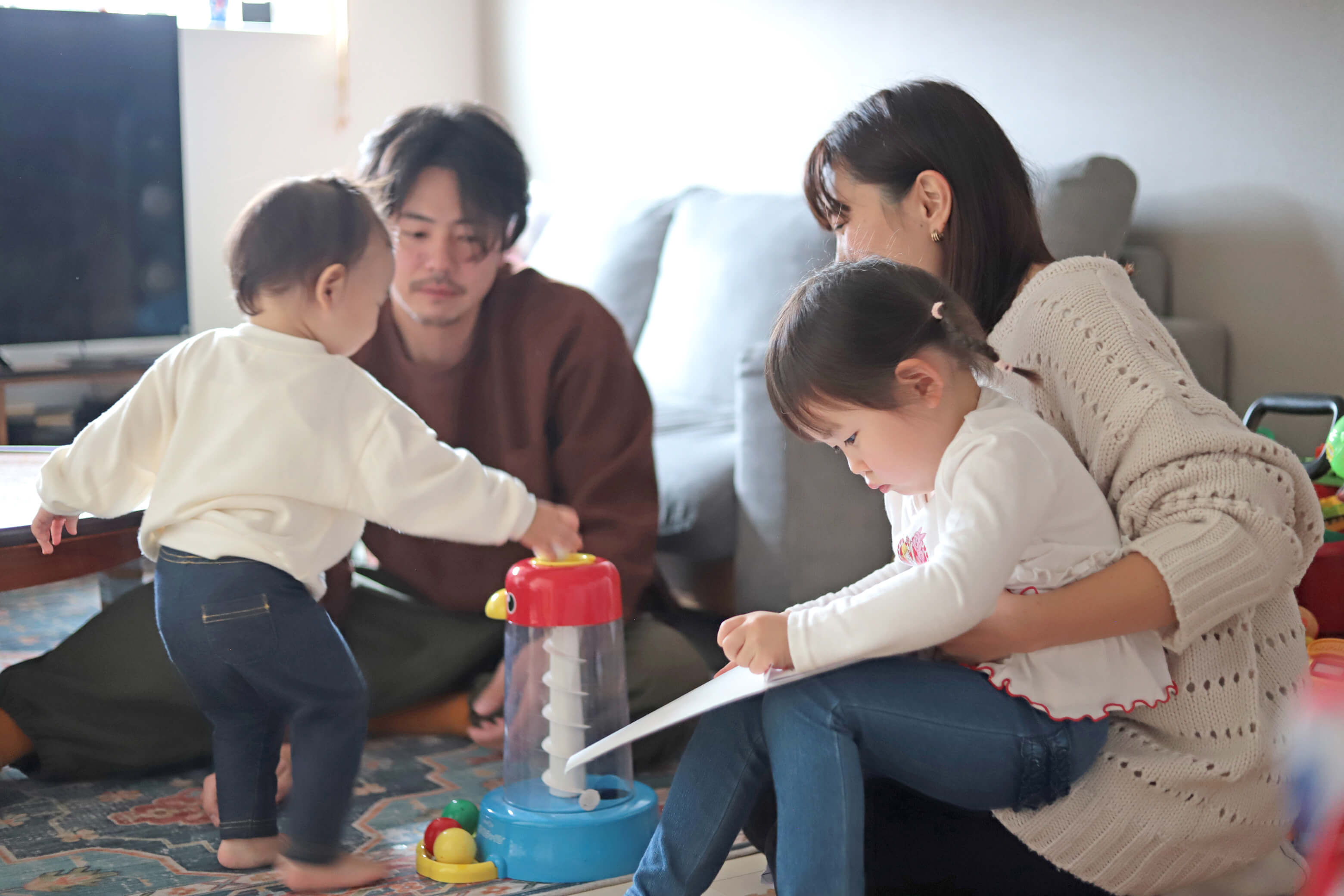 夫婦で乗り越える子育て期の“リアル”な食卓事情【フルタイムで働く小林家に密着】