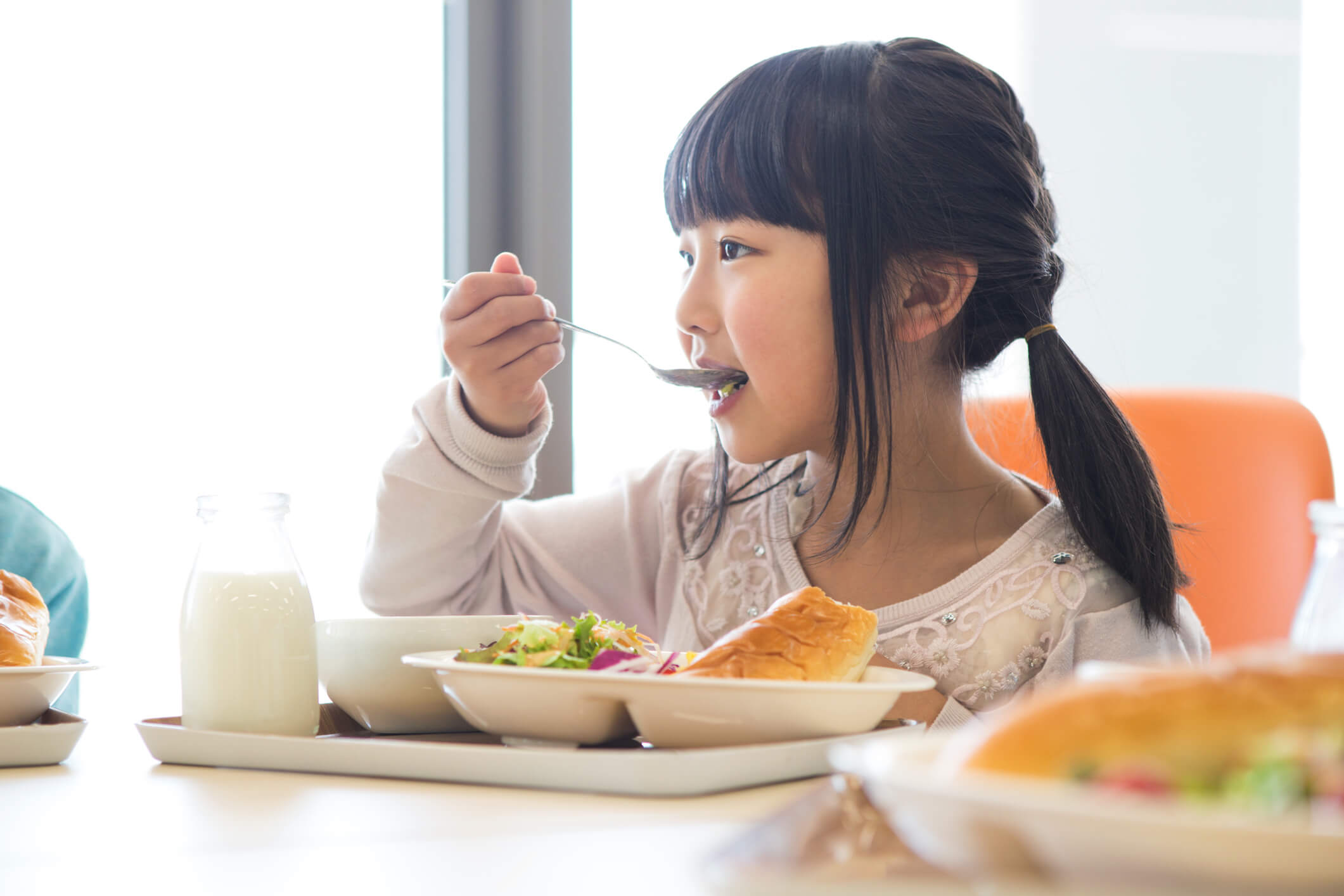 遺伝だと諦めないで!子どもの身長を伸ばす可能性を高めるために大切なこととは?