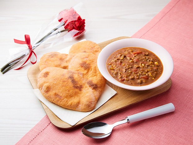 ハートのナンとキーマカレー